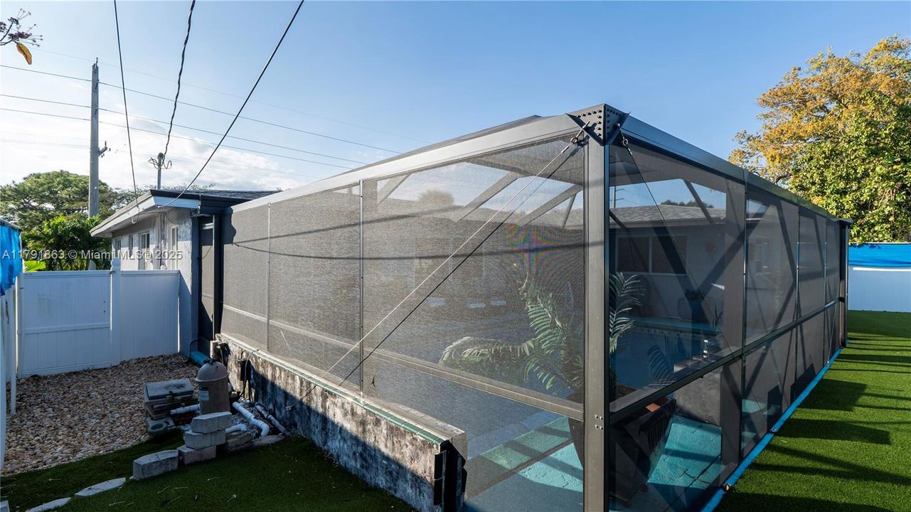 Recently Sold: $509,997 (4 beds, 2 baths, 1827 Square Feet)