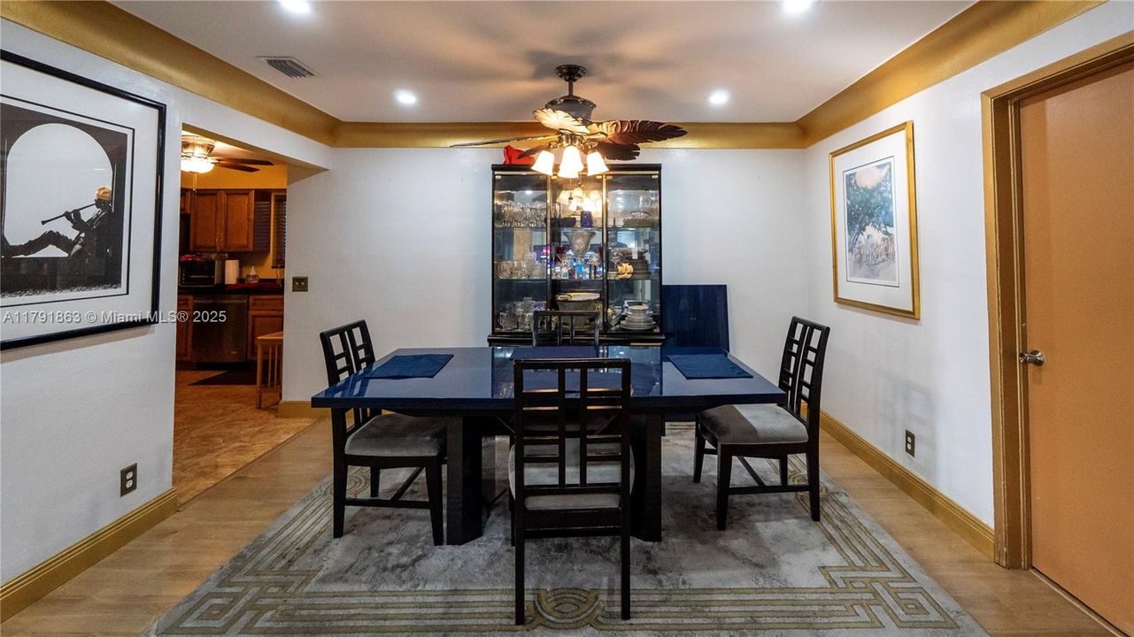 Recently Sold: $509,997 (4 beds, 2 baths, 1827 Square Feet)