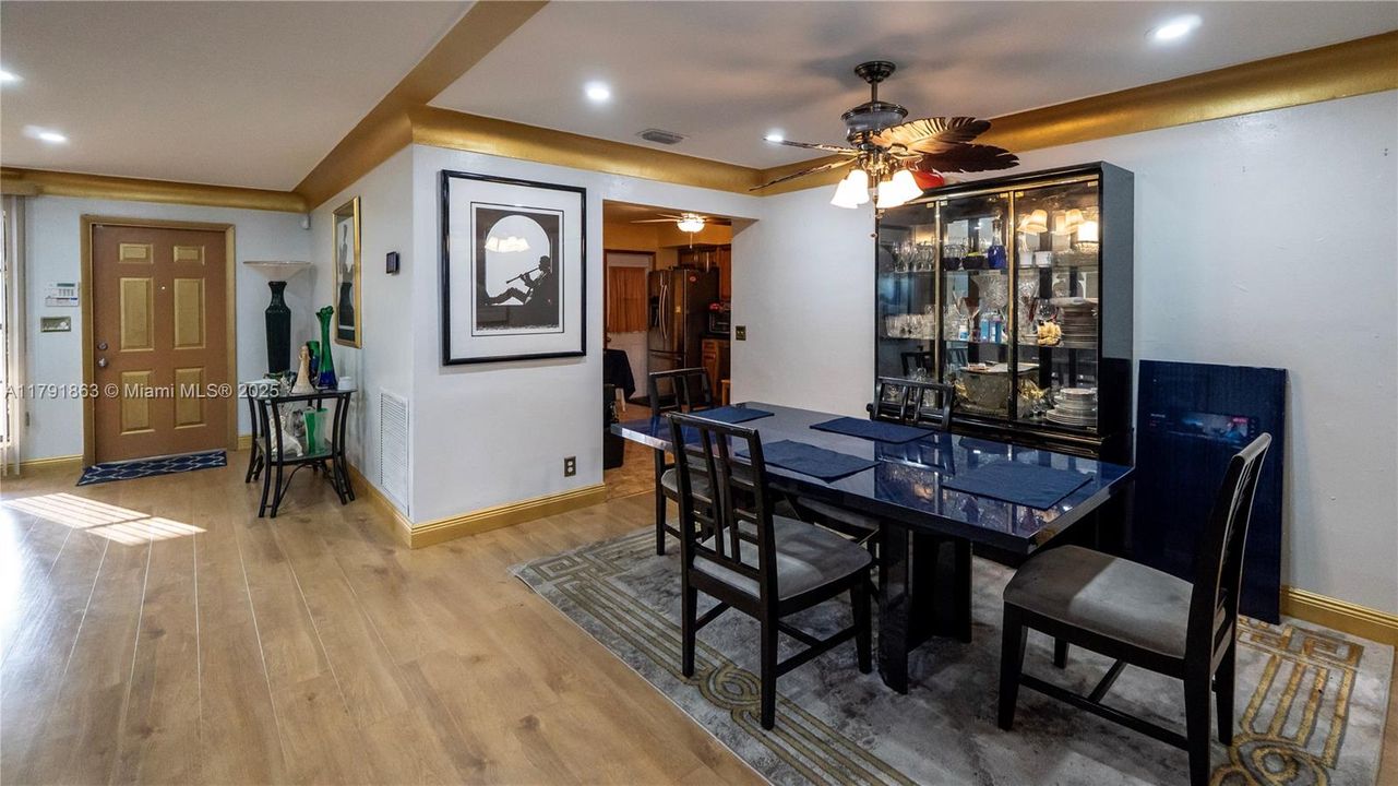 Recently Sold: $509,997 (4 beds, 2 baths, 1827 Square Feet)