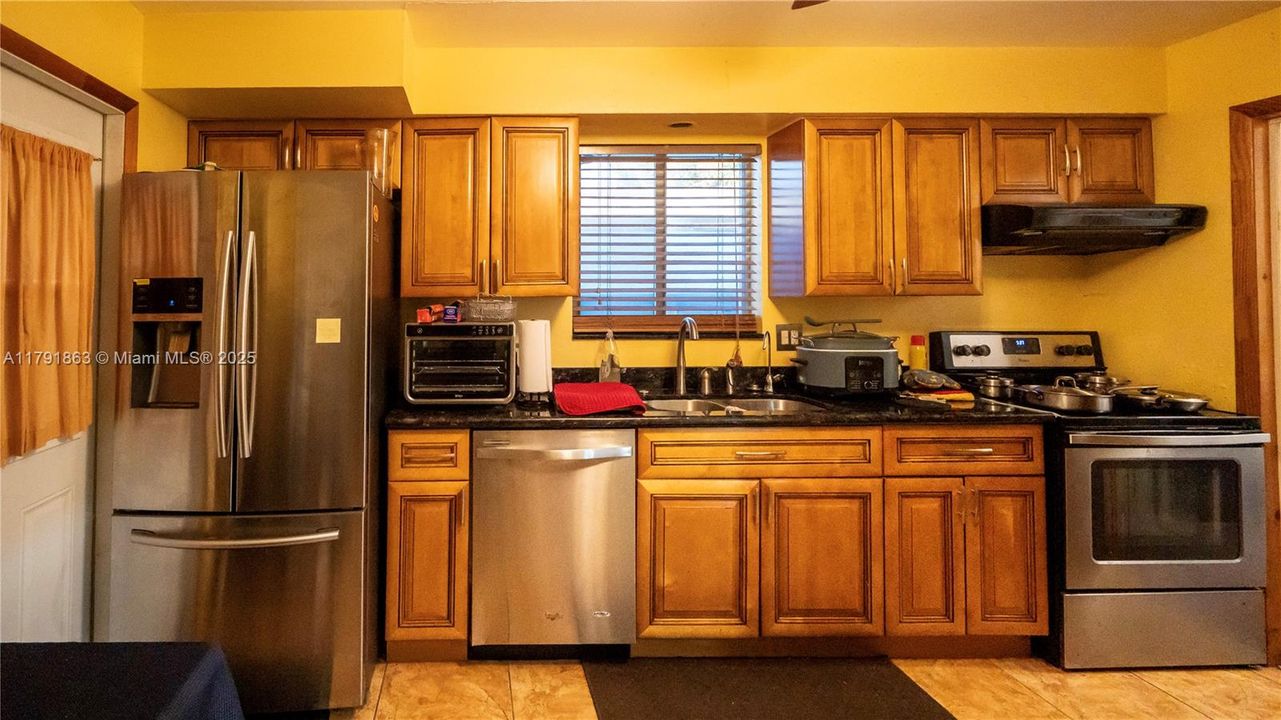 Recently Sold: $509,997 (4 beds, 2 baths, 1827 Square Feet)