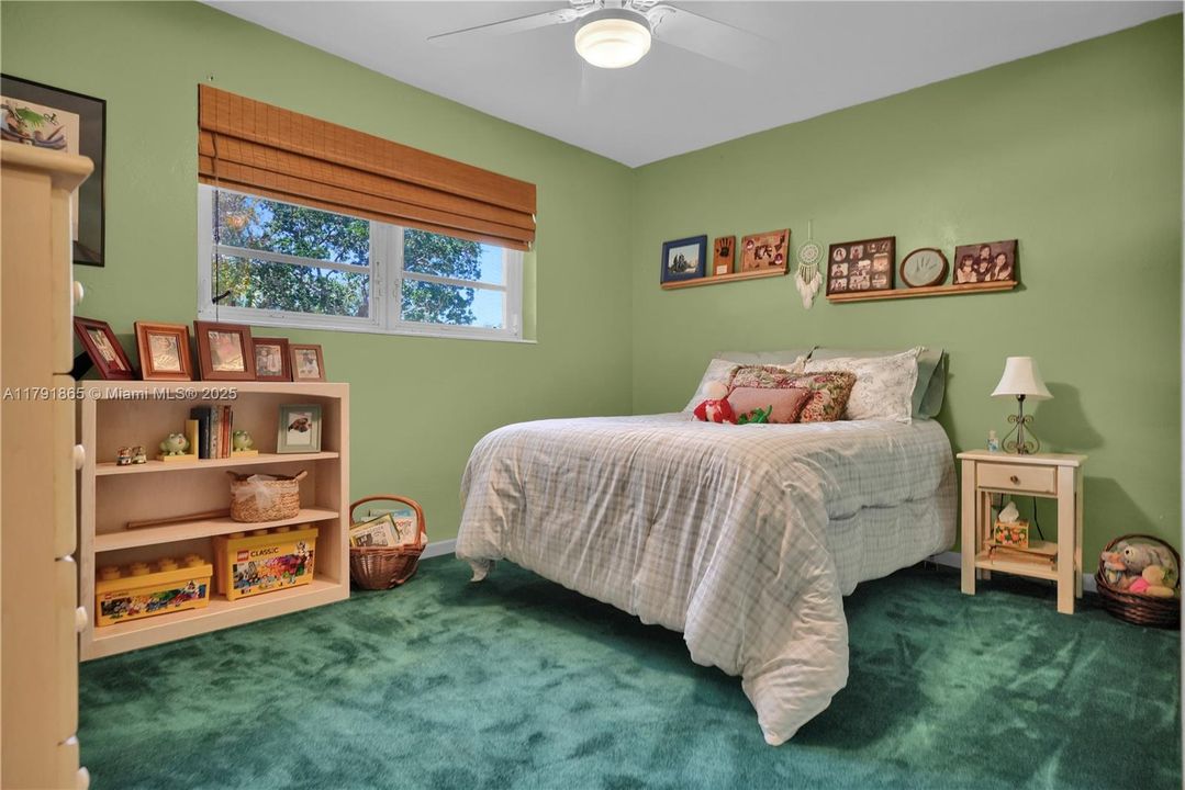 Recently Sold: $965,000 (4 beds, 2 baths, 2172 Square Feet)