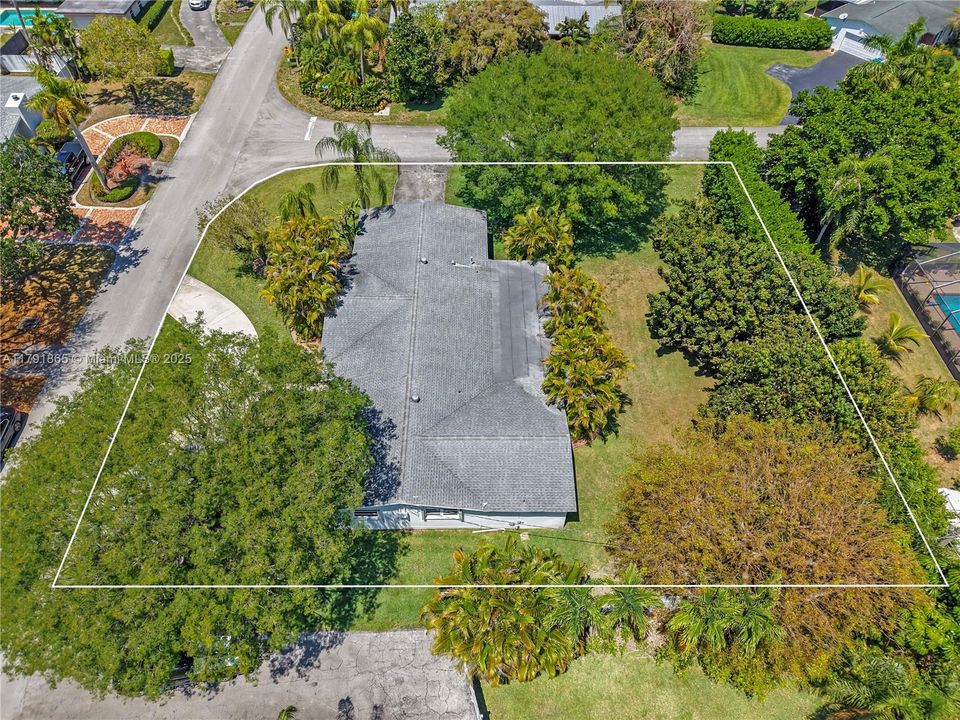 Recently Sold: $965,000 (4 beds, 2 baths, 2172 Square Feet)