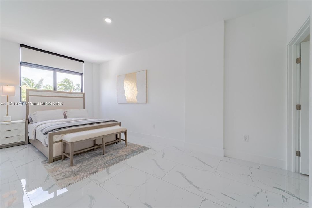 UNITS VARY DEPENDING ON FLOORPLAN TYPE