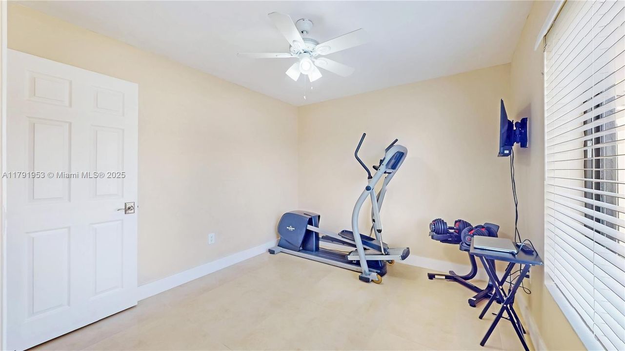 Recently Sold: $850,000 (4 beds, 2 baths, 2094 Square Feet)