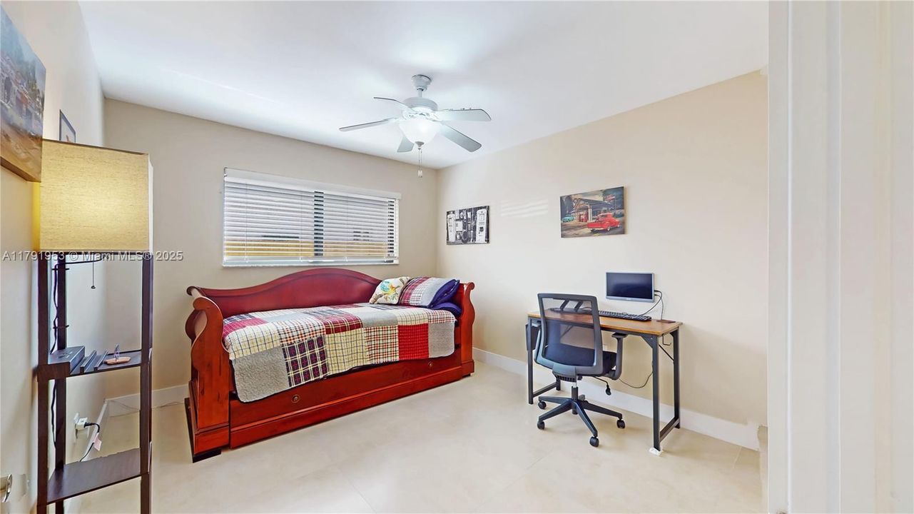 Recently Sold: $850,000 (4 beds, 2 baths, 2094 Square Feet)