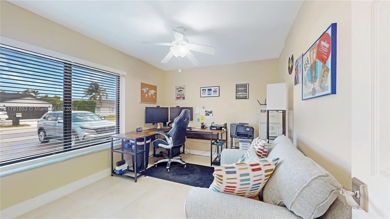 Recently Sold: $850,000 (4 beds, 2 baths, 2094 Square Feet)