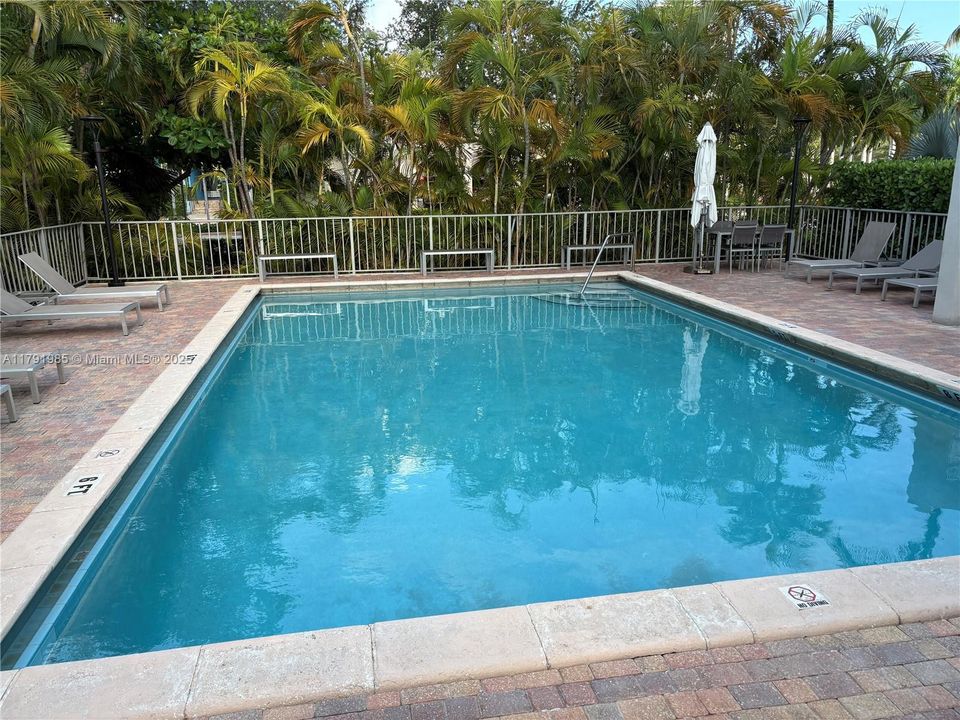 Recently Rented: $5,500 (3 beds, 2 baths, 1311 Square Feet)