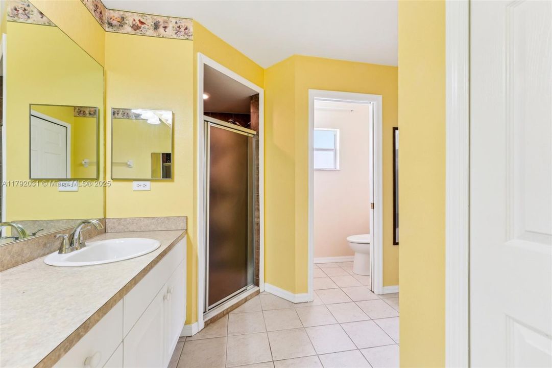 Recently Sold: $299,000 (4 beds, 2 baths, 1712 Square Feet)