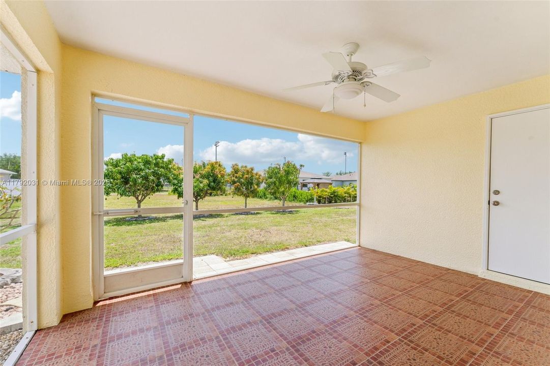 Recently Sold: $299,000 (4 beds, 2 baths, 1712 Square Feet)