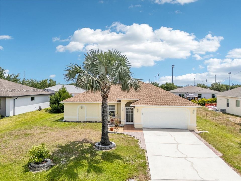 Recently Sold: $299,000 (4 beds, 2 baths, 1712 Square Feet)