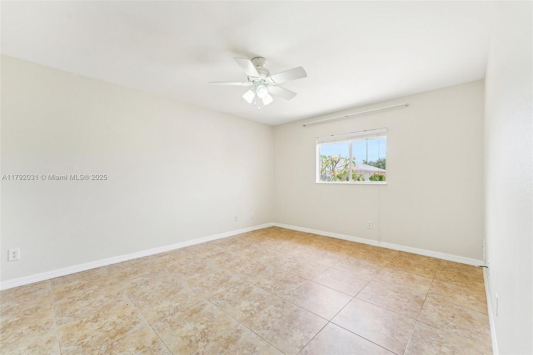 Recently Sold: $299,000 (4 beds, 2 baths, 1712 Square Feet)