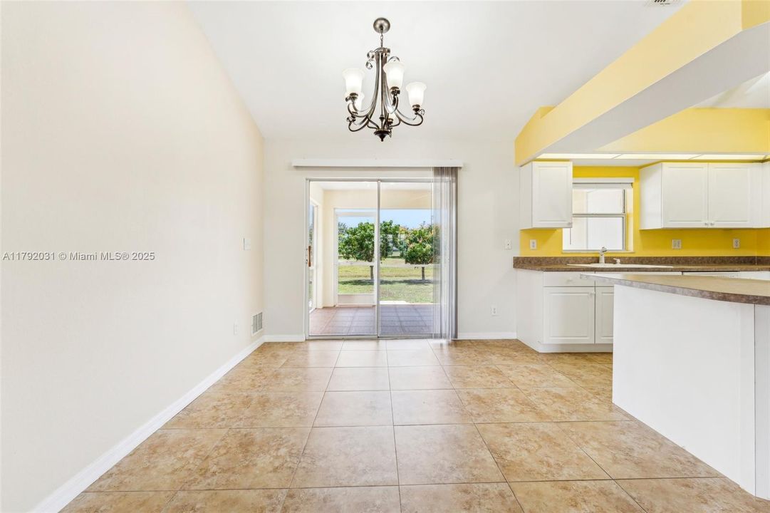 Recently Sold: $299,000 (4 beds, 2 baths, 1712 Square Feet)