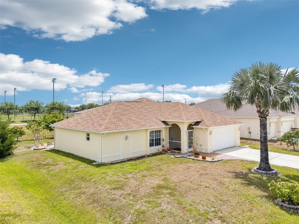 Recently Sold: $299,000 (4 beds, 2 baths, 1712 Square Feet)