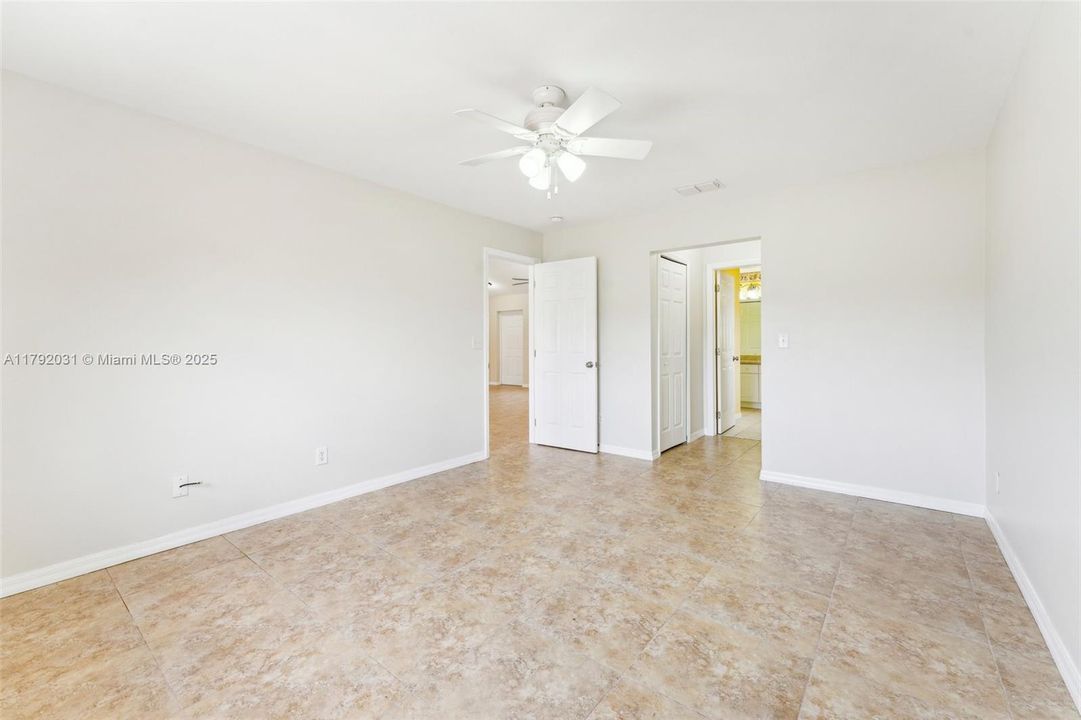 Recently Sold: $299,000 (4 beds, 2 baths, 1712 Square Feet)