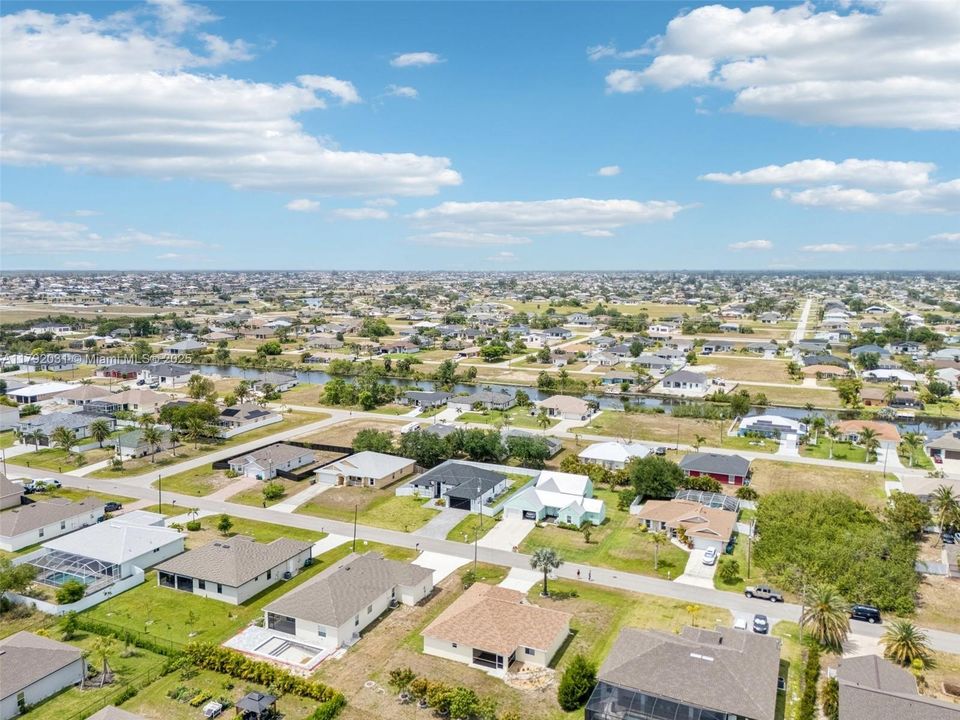 Recently Sold: $299,000 (4 beds, 2 baths, 1712 Square Feet)