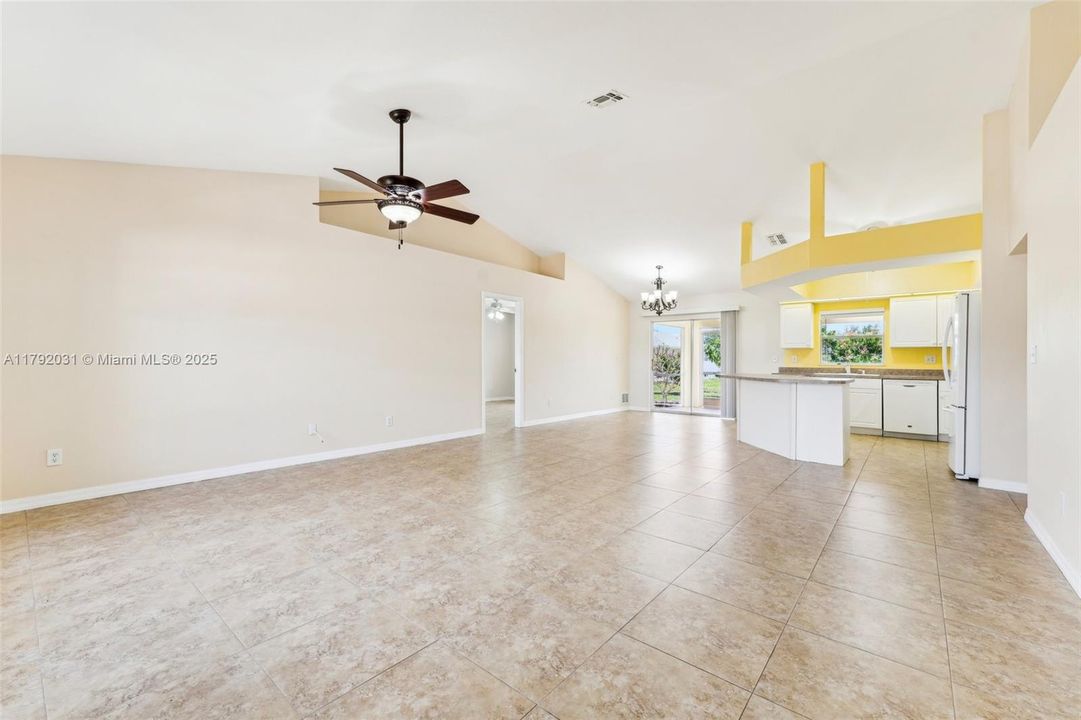 Recently Sold: $299,000 (4 beds, 2 baths, 1712 Square Feet)