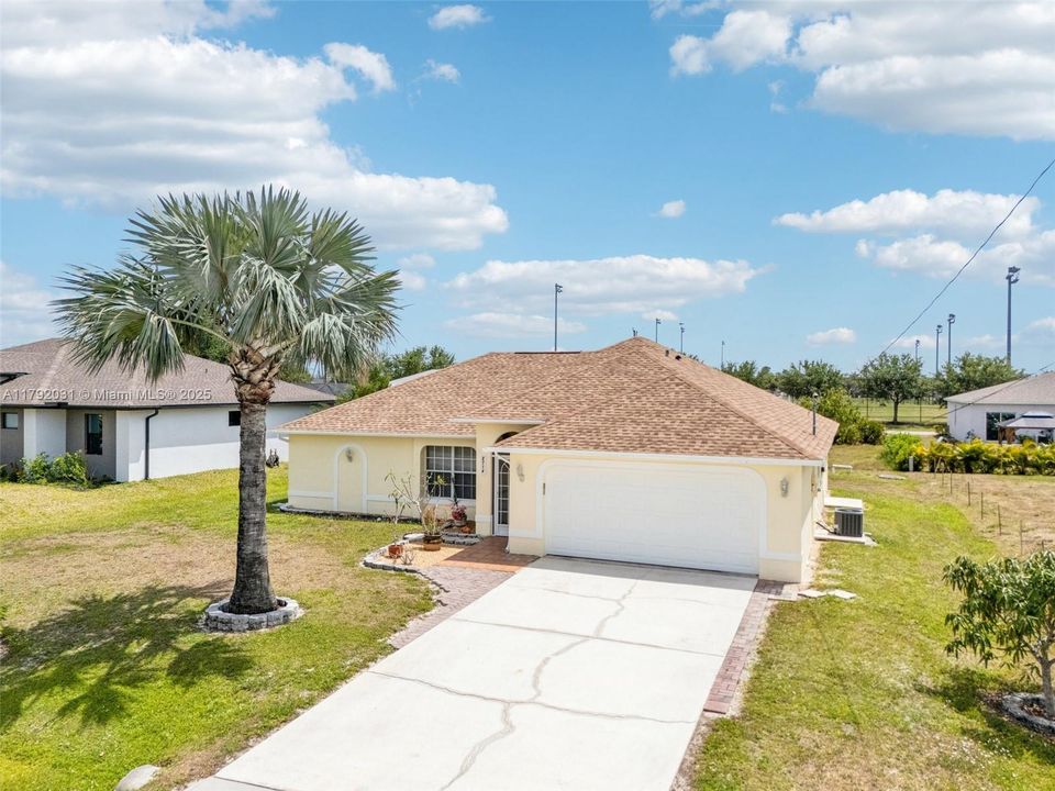 Recently Sold: $299,000 (4 beds, 2 baths, 1712 Square Feet)