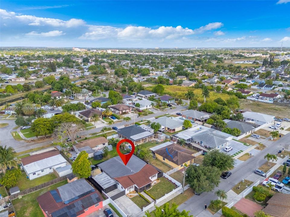 Vendido Recientemente: $599,000 (5 camas, 3 baños, 2331 Pies cuadrados)