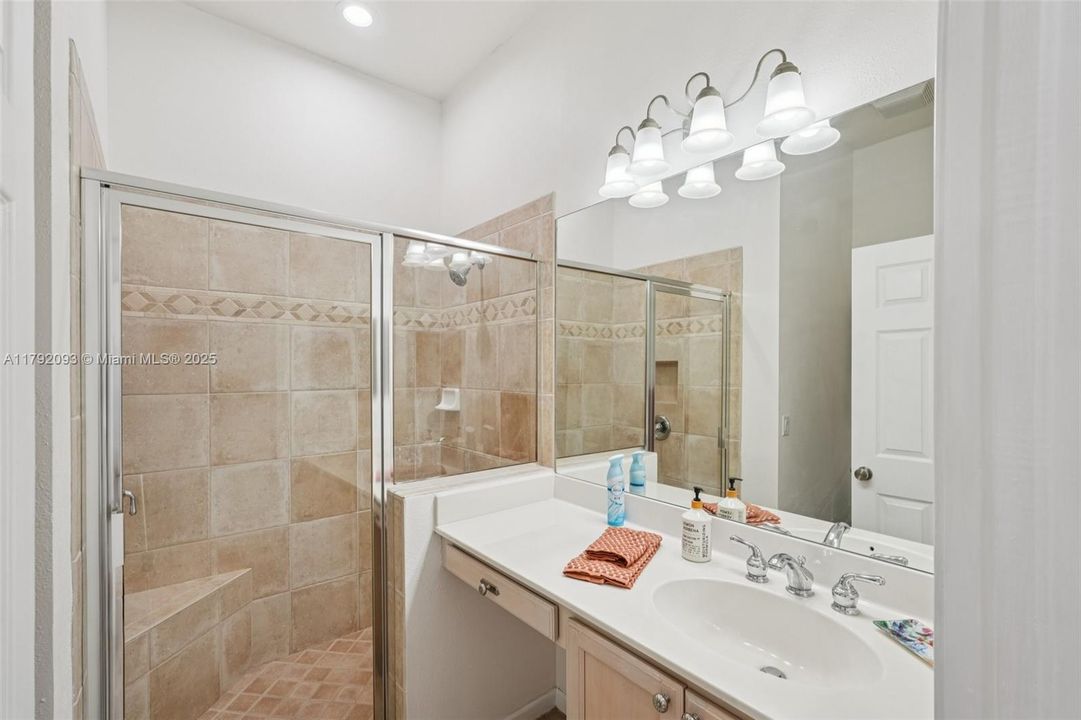 待售: $879,000 (3 贝兹, 2 浴室, 2134 平方英尺)