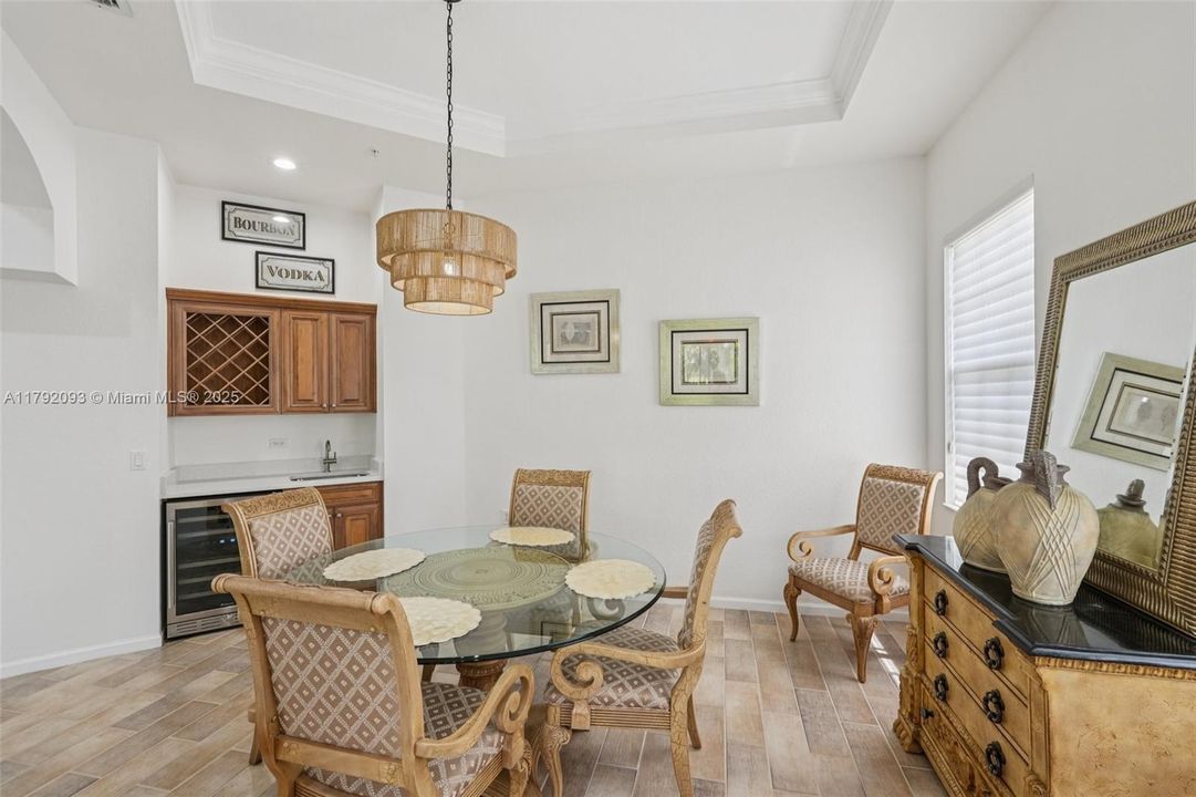 待售: $879,000 (3 贝兹, 2 浴室, 2134 平方英尺)