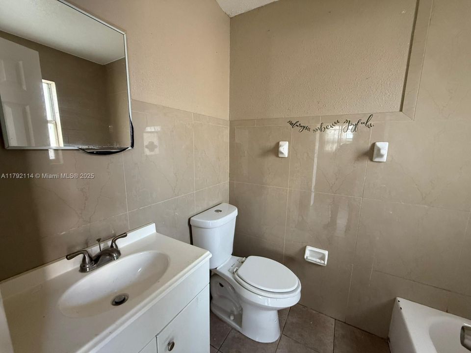 Recently Rented: $1,200 (1 beds, 1 baths, 548 Square Feet)