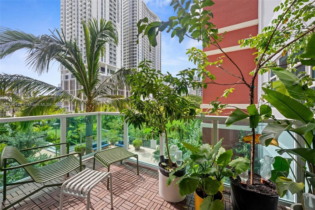 Recently Sold: $849,000 (1 beds, 1 baths, 1203 Square Feet)