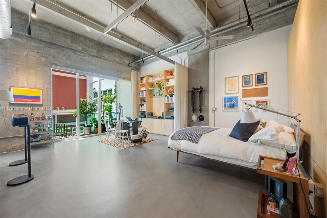 Recently Sold: $849,000 (1 beds, 1 baths, 1203 Square Feet)