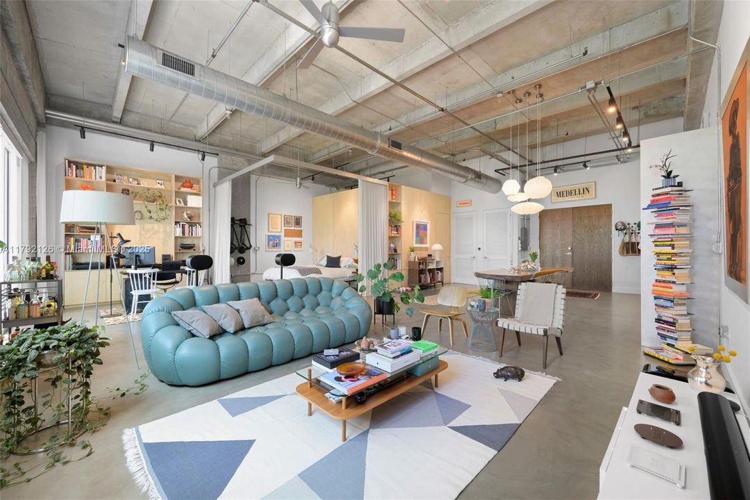 Recently Sold: $849,000 (1 beds, 1 baths, 1203 Square Feet)