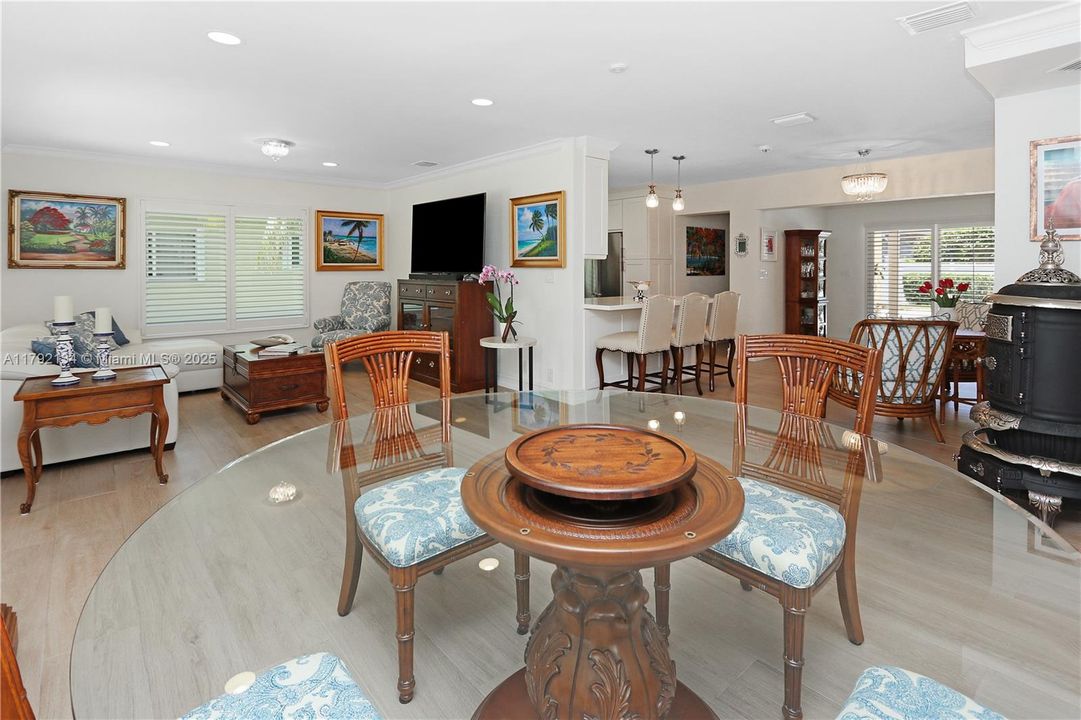 Recently Sold: $1,099,000 (3 beds, 2 baths, 1996 Square Feet)