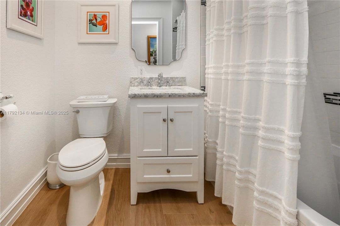 Recently Sold: $1,099,000 (3 beds, 2 baths, 1996 Square Feet)