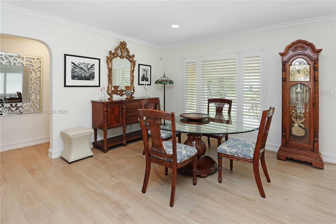 Recently Sold: $1,099,000 (3 beds, 2 baths, 1996 Square Feet)