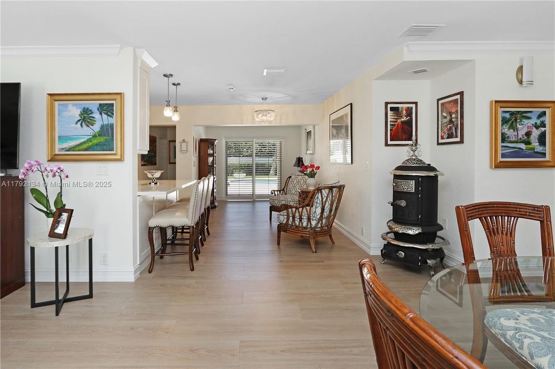 Recently Sold: $1,099,000 (3 beds, 2 baths, 1996 Square Feet)