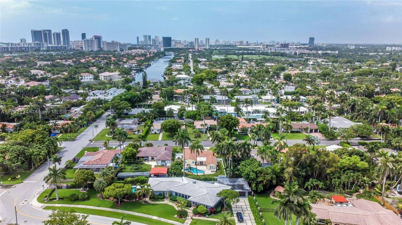 Recently Sold: $1,099,000 (3 beds, 2 baths, 1996 Square Feet)