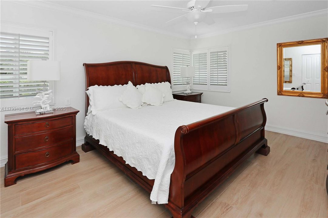 Recently Sold: $1,099,000 (3 beds, 2 baths, 1996 Square Feet)