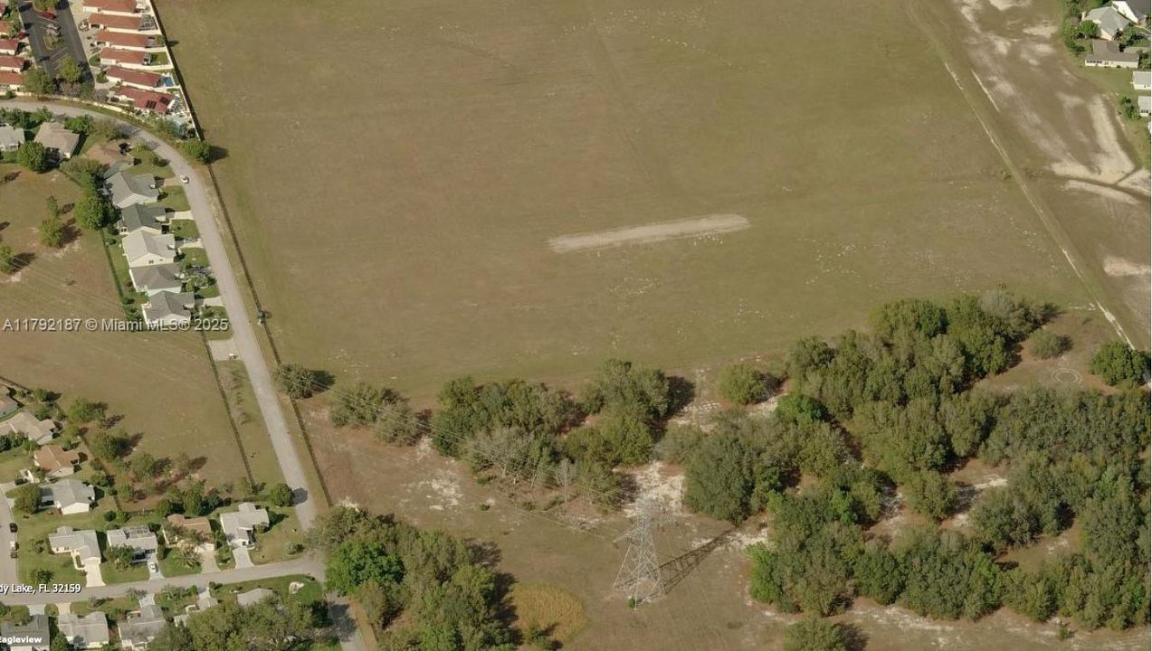 待售: $10,050 (0.25 acres)