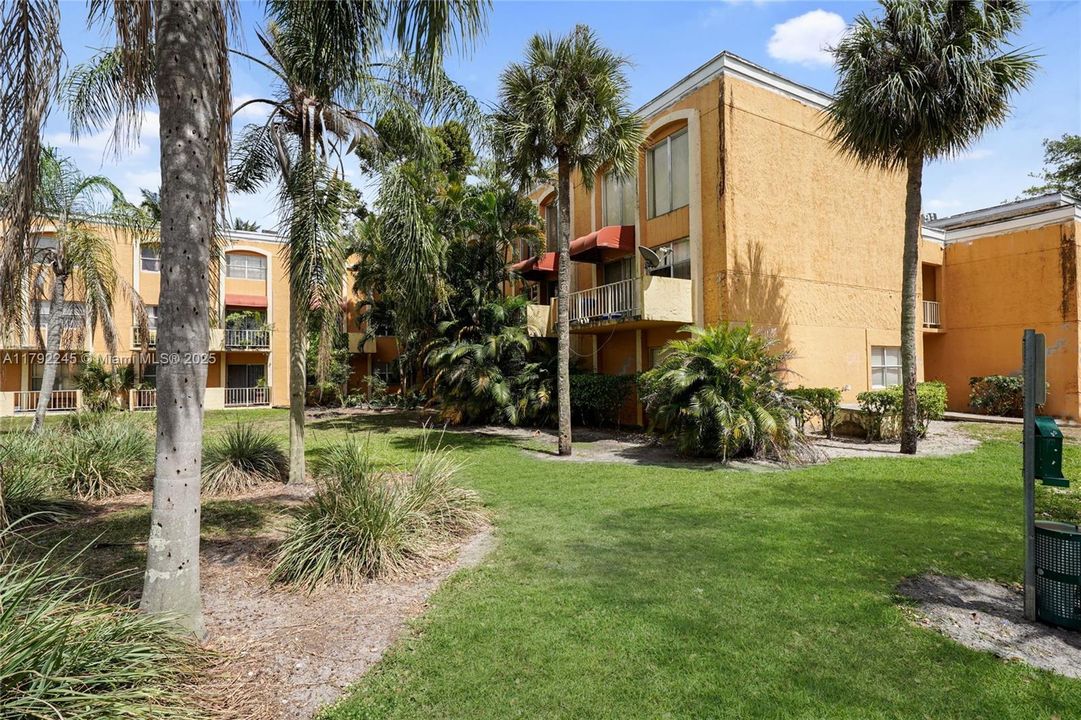 Activo con contrato: $150,000 (1 camas, 1 baños, 982 Pies cuadrados)