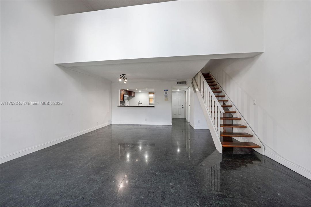 Activo con contrato: $150,000 (1 camas, 1 baños, 982 Pies cuadrados)