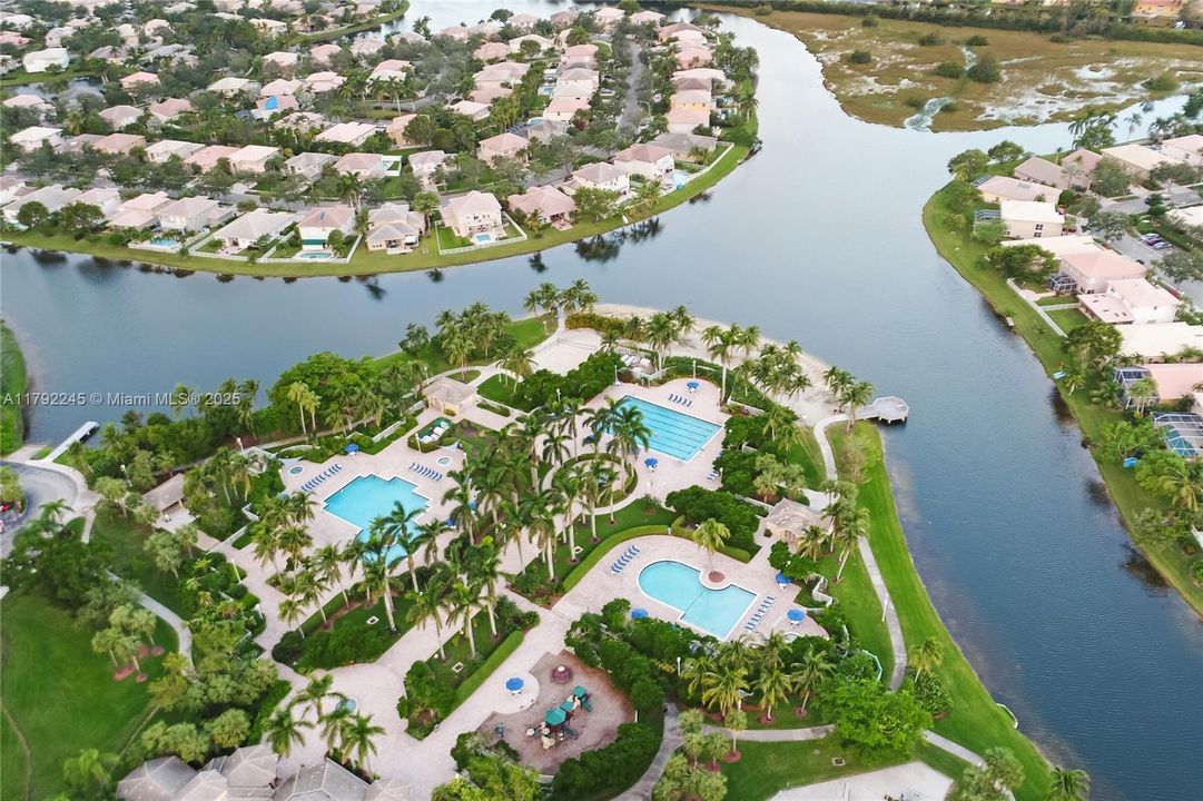 Activo con contrato: $150,000 (1 camas, 1 baños, 982 Pies cuadrados)