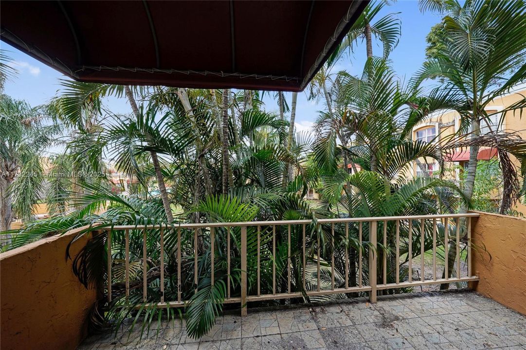 Activo con contrato: $150,000 (1 camas, 1 baños, 982 Pies cuadrados)