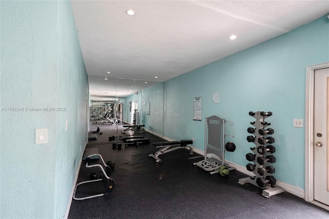 Activo con contrato: $150,000 (1 camas, 1 baños, 982 Pies cuadrados)