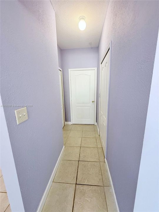 Recently Rented: $2,300 (2 beds, 2 baths, 1130 Square Feet)