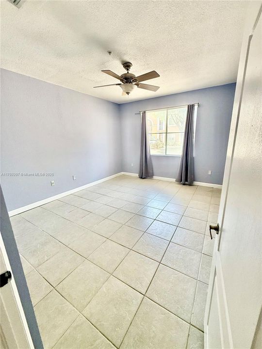 Recently Rented: $2,300 (2 beds, 2 baths, 1130 Square Feet)