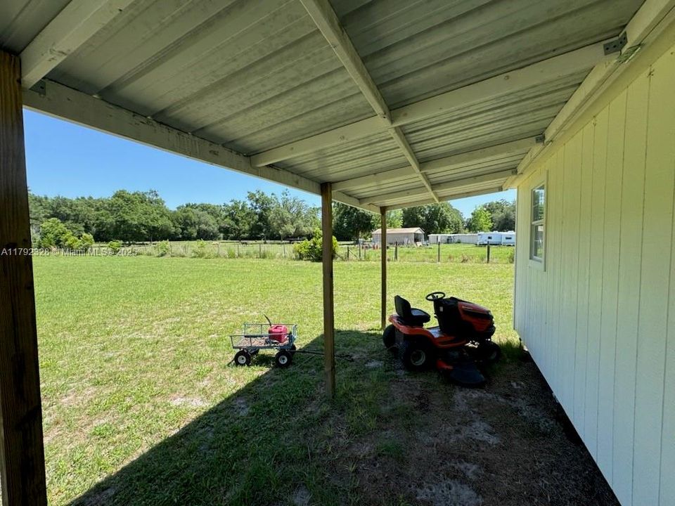 For Sale: $300,000 (1 beds, 1 baths, 448 Square Feet)