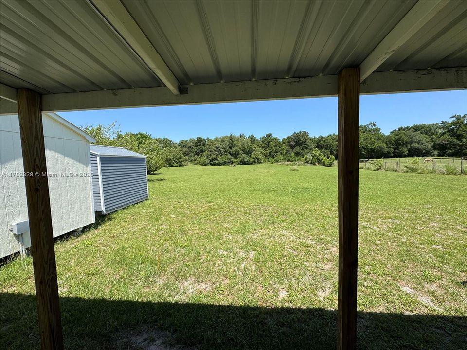 For Sale: $300,000 (1 beds, 1 baths, 448 Square Feet)