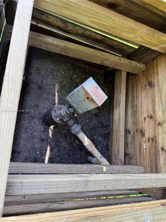 For Sale: $300,000 (1 beds, 1 baths, 448 Square Feet)