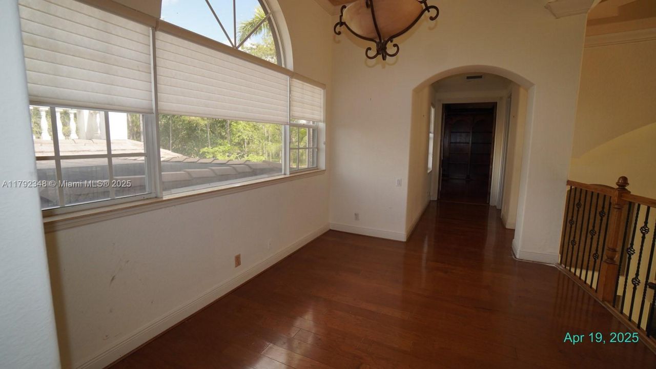 upstairs sitting area