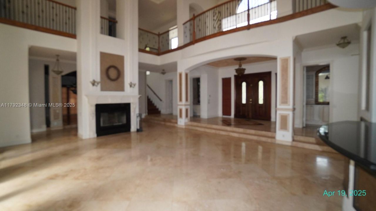 Recently Sold: $2,028,000 (5 beds, 4 baths, 6925 Square Feet)