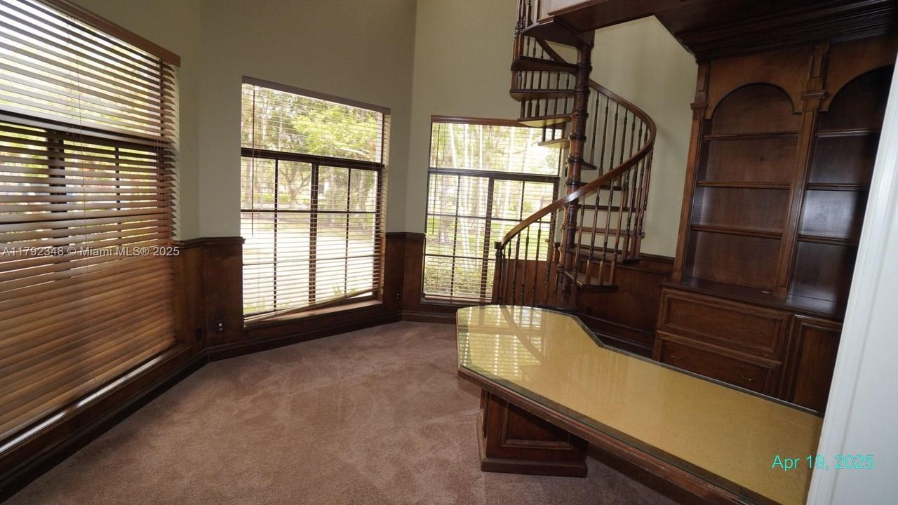 Recently Sold: $2,028,000 (5 beds, 4 baths, 6925 Square Feet)