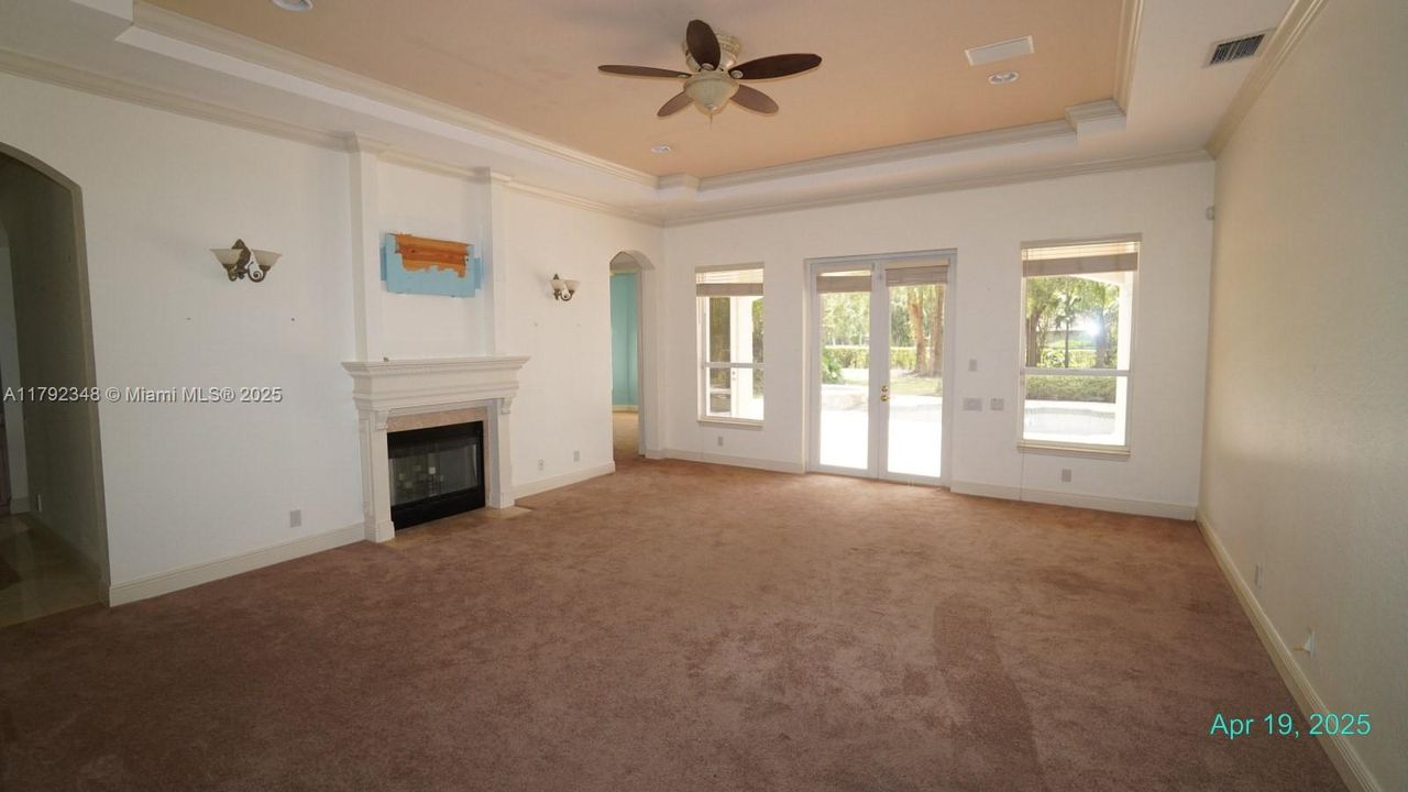 Recently Sold: $2,028,000 (5 beds, 4 baths, 6925 Square Feet)