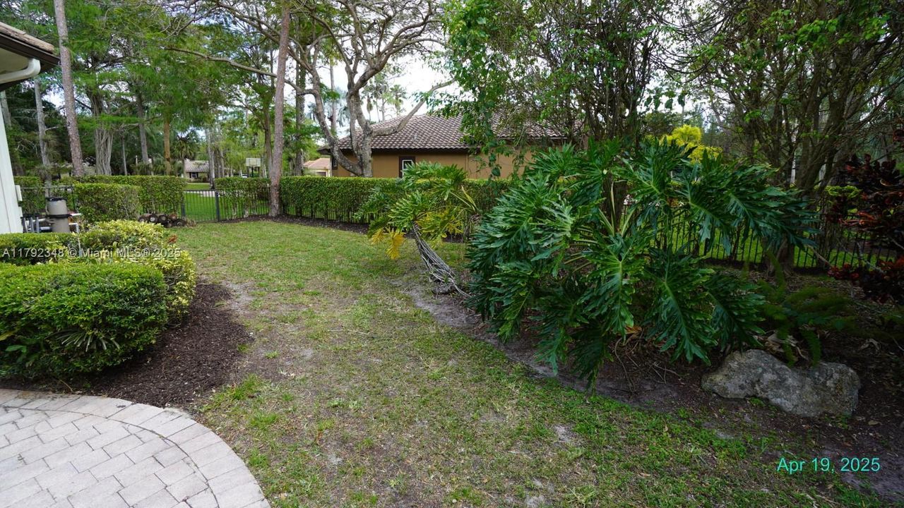 Recently Sold: $2,028,000 (5 beds, 4 baths, 6925 Square Feet)